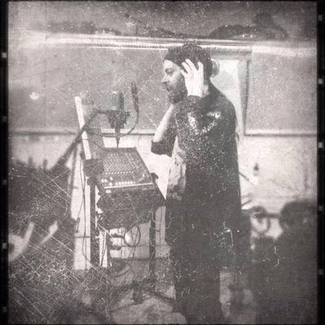 Henri Koivula, de Shape of Despair, grabando partes vocales para su nuevo álbum